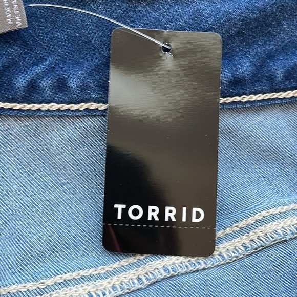 Torrid 3.5 Inch Jegging Super Soft High Rise Jean Shorts. Plus Size 28. NWT. - Picture 13 of 16